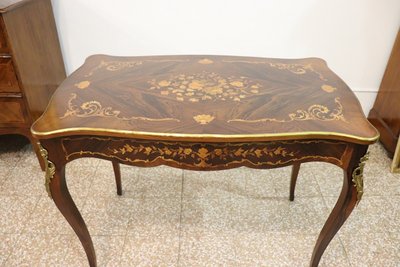 Petit bureau en bois, 20e siècle