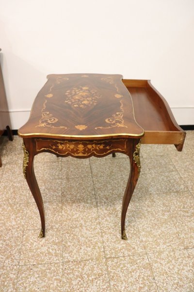 Petit bureau en bois, 20e siècle