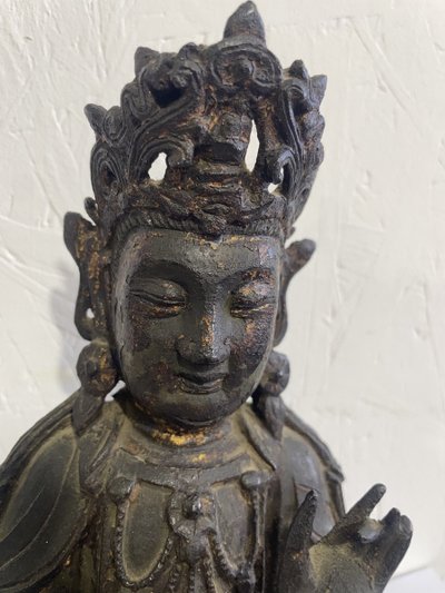 Statua raffigurante Avalikiteshvara seduto a padmasama, periodo Ming (XVII)