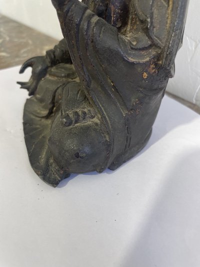 Statua raffigurante Avalikiteshvara seduto a padmasama, periodo Ming (XVII)
