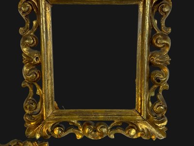 COPPIA DI CORNICI ROCOCÒ ITALIANE DEL XIX SECOLO IN LEGNO DORATO PER DIPINTI 15 CM X 12 CM
