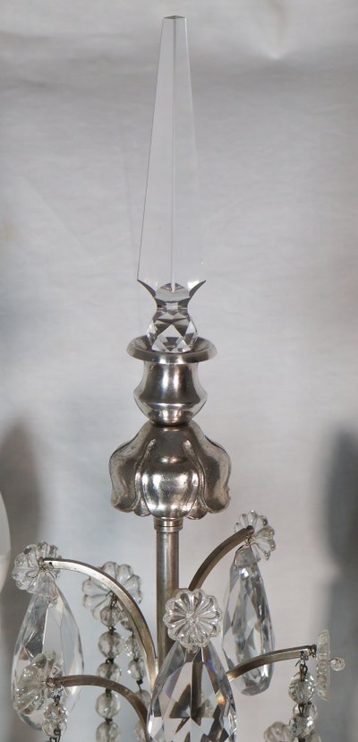 Coppia di candelabri in bronzo argentato, fine XIX secolo