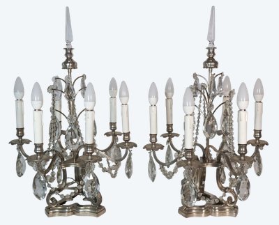 Coppia di candelabri in bronzo argentato, fine XIX secolo