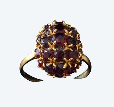 BAGUE or 18k ornée de magnifiques grenats