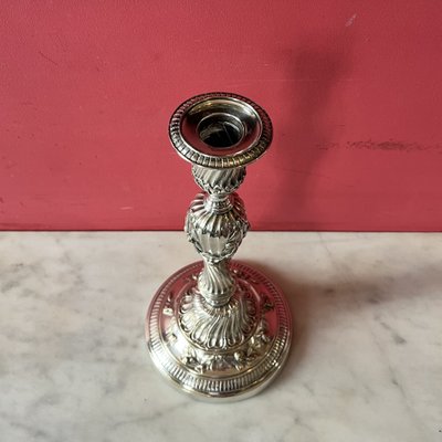 Rara coppia di candelieri a bocciolo di rosa, periodo Luigi XVI