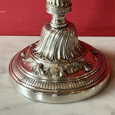 Rara coppia di candelieri a bocciolo di rosa, periodo Luigi XVI
