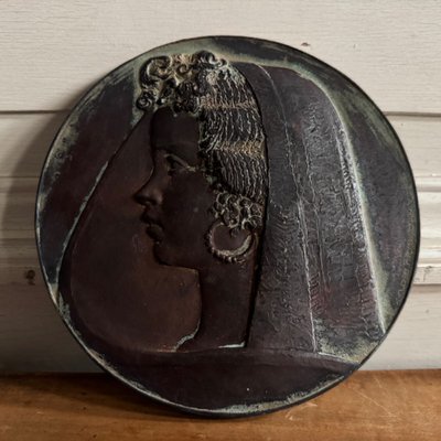 Matrice pour médaille par Anie Mouroux profil de femme à l'Antique