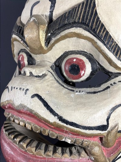 Indonesia, mid-20th century, mask from the Barong theater.