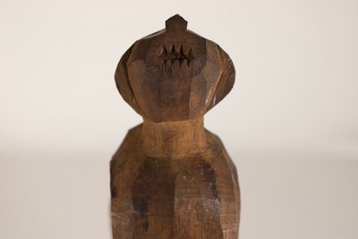 Figura del guardiano della scimmia Dayak Hapatong