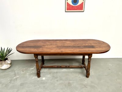 Large antique oval table in solid oak – Circa 1900