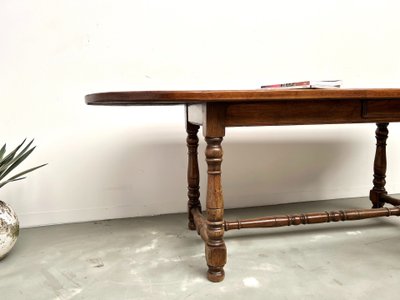 Large antique oval table in solid oak – Circa 1900