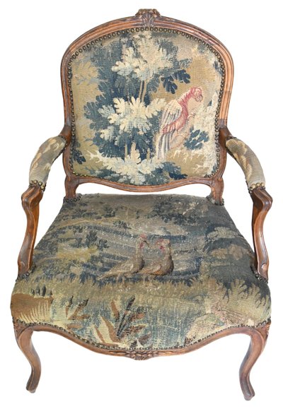 Fauteuil cabriolet d'époque Louis XV à dossier plat