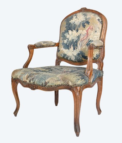 Fauteuil cabriolet d'époque Louis XV à dossier plat
