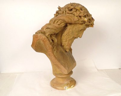 Busto scultoreo di Cristo coronato di spine J.-B. Clésinger terracotta 61 cm XIX secolo