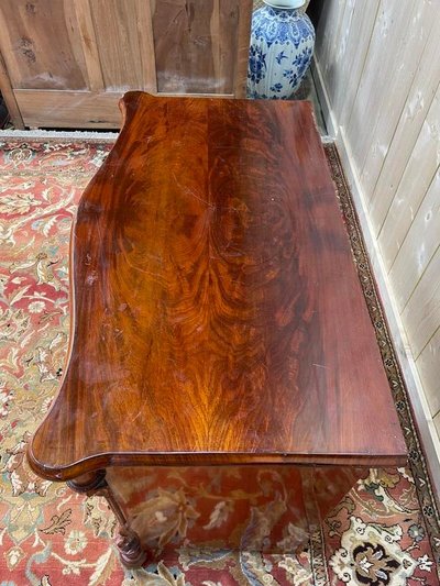 Commode anglaise en acajou 
