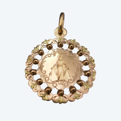 Médaille Vierge Miraculeuse or rose, or vert 18 carats,  poinçon Tête de cheval &#40; 1838 - 1919&#41;.