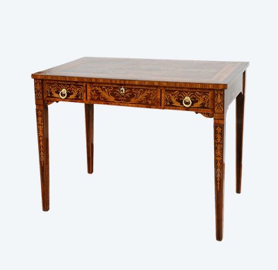 Bureau avec chaise ancienne Louis XVI, Lombardie, XVIIIe siècle.