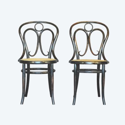 Deux chaises KOHN N°35, vers 1875 cannage neuf manuel- no Thonet