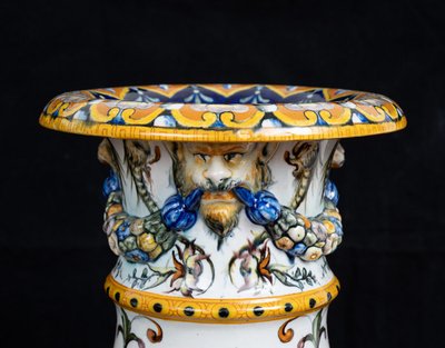 Paire de vases anciens signés "Ginori" 19ème siècle.