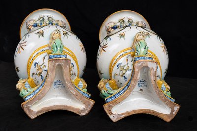 Paire de vases anciens signés "Ginori" 19ème siècle.