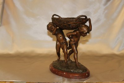 Sculpture signée Charles Théodore Perron 2 enfants portant un panier patine bronze ép. fin 19ème