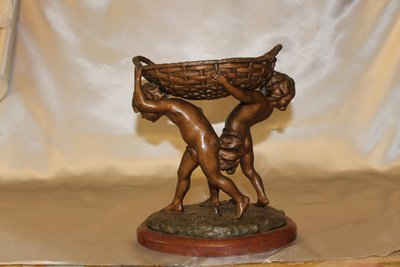 Sculpture signée Charles Théodore Perron 2 enfants portant un panier patine bronze ép. fin 19ème
