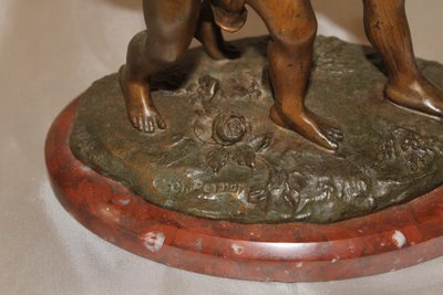 Sculpture signée Charles Théodore Perron 2 enfants portant un panier patine bronze ép. fin 19ème