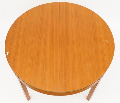 Round table 1960