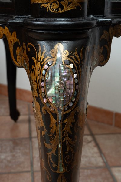 Vitrine ancienne Napoléon III France 19ème siècle.