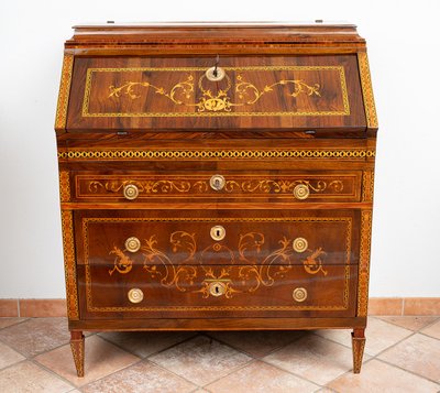 Bureau ancienne Louis XVI, Lombardie (Italie) 18siècle.