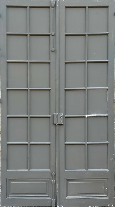 doppelte tür alt haussmann spiegeleffekt lichter und reflektionen