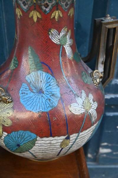 Beautiful and important cloisonné vase China XIX