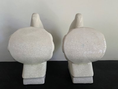 Fermalibri Art Déco in ceramica screpolata. Piccioni.  Gaston Ventrillon.