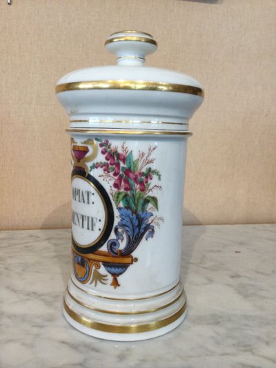 A porcelain medicine jar marked OPIAT: DENTIF