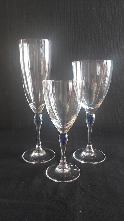 Set of crystal glasses, blue drop at the top of the leg.