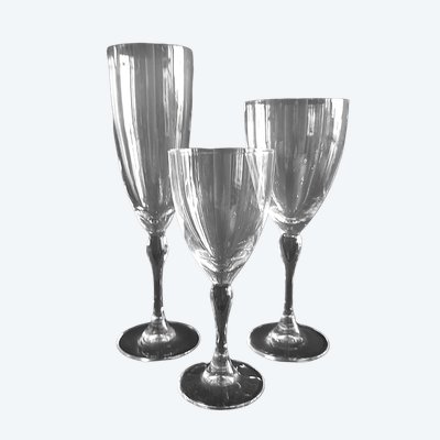 Set of crystal glasses, blue drop at the top of the leg.