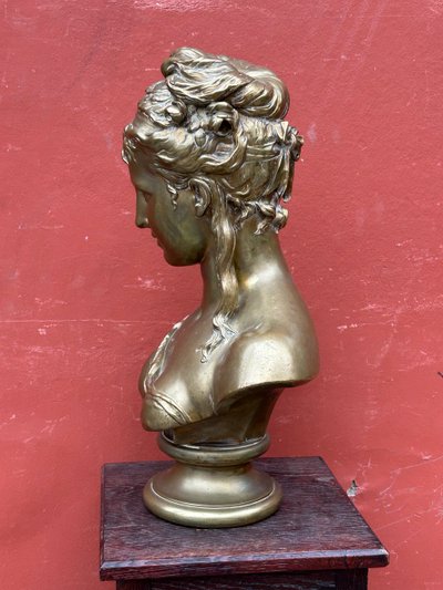 Henry étienne Dumaige ( 1830-1888) Imponente busto in bronzo di giovane donna H 59 cm