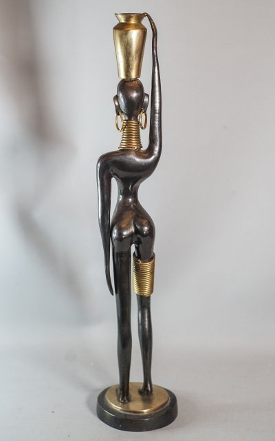 Karl HAGENAUER (1898 - 1956), After, Porteuse d'eau bronze