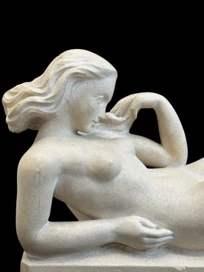 Visio Tessa - Scultura Art Deco, donna reclinata