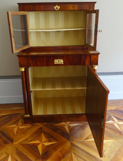 Mobile da collezione di epoca impero in mogano e bronzo dorato al mercurio con segreti
