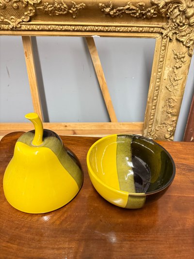 Ceramica vintage contenitore Pera, anni '70, 31x25 cm, bicolore, ottimo stato, non marchiata