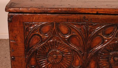 Cassapanca in rovere di epoca gotica