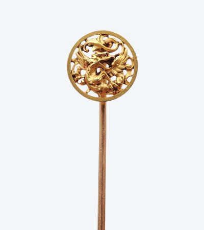 Wiese Chimäre Nadel aus 18k Gold, Krawattennadel, Neo-Renaissance, Neo-Gotik, mittelalterlich