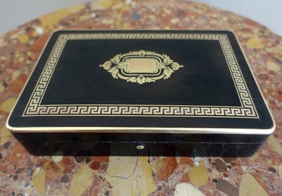 Scatola per giochi di carte in intarsio di Boulle, legno annerito e ottone, periodo Napoleone III