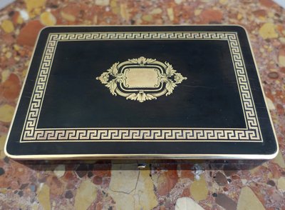 Scatola per giochi di carte in intarsio di Boulle, legno annerito e ottone, periodo Napoleone III