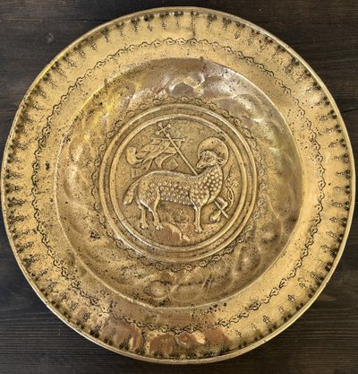 Plat d'Offrandes à Décor De l'Agnus Dei - XVIIIe