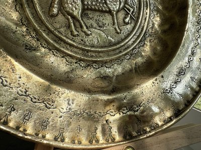 Plat d'Offrandes à Décor De l'Agnus Dei - XVIIIe