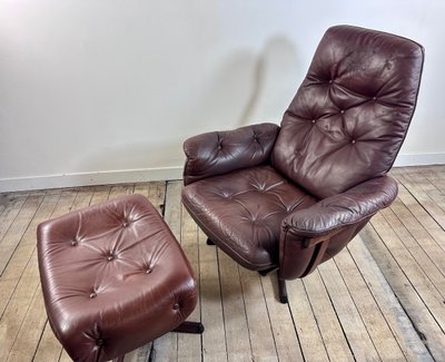 Poltrona e pouf in pelle di GÖTE MÖBLER Svezia 1960