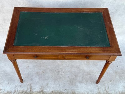 Desk table