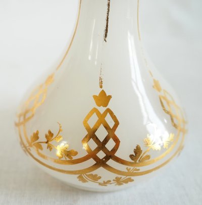 Baccarat: orientalist liqueur bottle / carafe in gilded opaline, circa 1860
